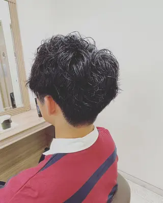 パーマ メンズ 加藤 未歩のヘアスタイル
