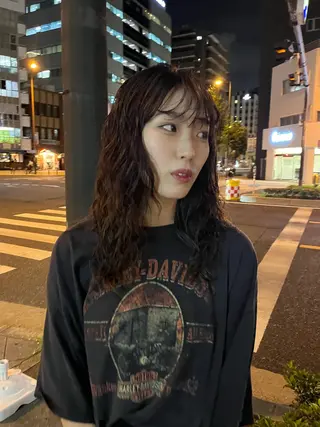 セミロング カラー パーマ SIKI yuuna レイヤーカット🪽のヘアスタイル