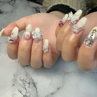 ネイル 新山 聖のネイルデザイン