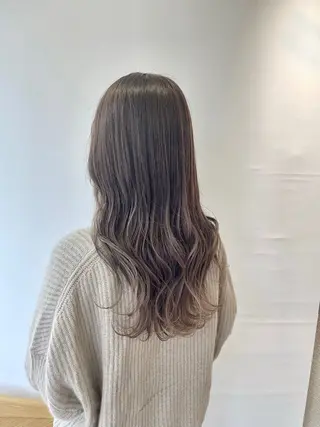 ロング カラー 佐々木 美帆のヘアスタイル