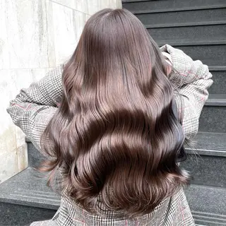 セミロング カラー ミヤザキ タクトのヘアスタイル