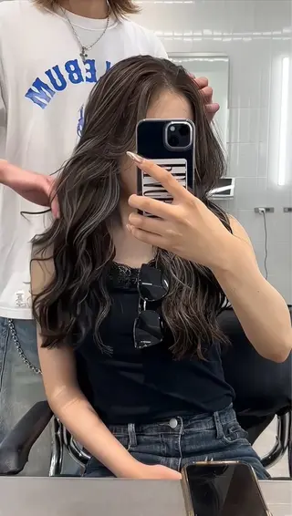 セミロング カラー ✨レイヤーカット 海外ヘア/原宿✨のヘアスタイル