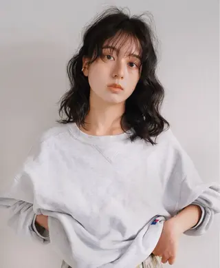 ミディアム 似合わせレイヤー ＆透明感カラーのヘアスタイル