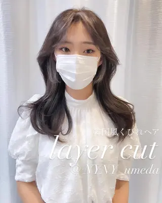 ロング カラー 韓国レイヤーカット/ ダブルカラーのヘアスタイル