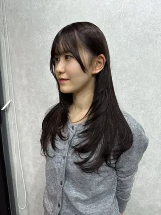 ロング カラー AIRI layer cut hairのヘアスタイル