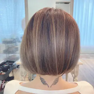 ショート カラー アンソニー ショウゴのヘアスタイル