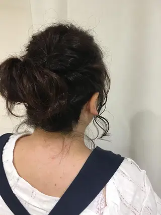 ロング カラー ヘアアレンジ きむえり/髪質改善 /うねり広がり改善のヘアスタイル