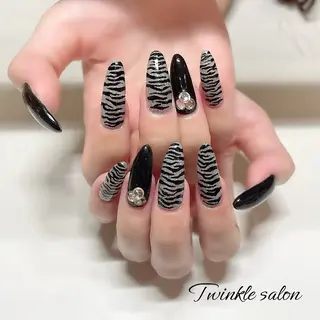 ネイル 中井 綾香の眉毛・アイブロウイメージ