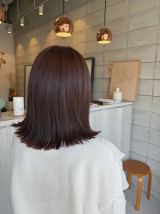 ミディアム 中村 潮音のヘアスタイル