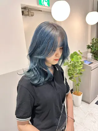 セミロング カラー 薄田 珠美のヘアスタイル