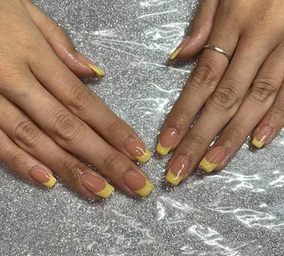 ネイル VIERU 🌈🎀💖のネイルデザイン