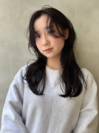 ミディアム ハイトーン特化/和音 【デザインカラー】のヘアスタイル