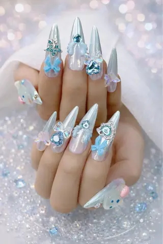 ネイル salon GOLD チュックのネイルデザイン