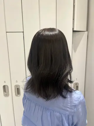 ミディアム manami/ ハッシュレイヤーのヘアスタイル
