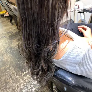 ロング カラー UMEDA FIGAROのヘアスタイル