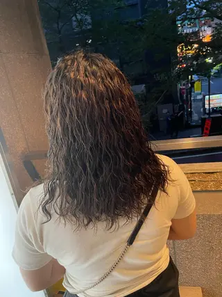 セミロング パーマ 渋谷/フェード/ 國分 翔のヘアスタイル