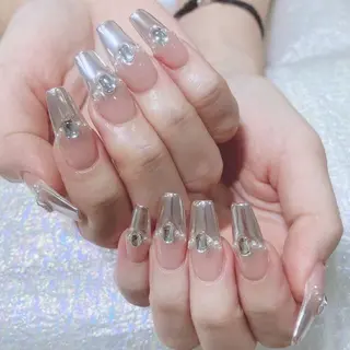 ネイル Queens テイのネイルデザイン