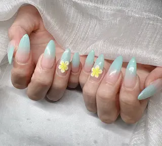 ネイル Lee Nailsのネイルデザイン