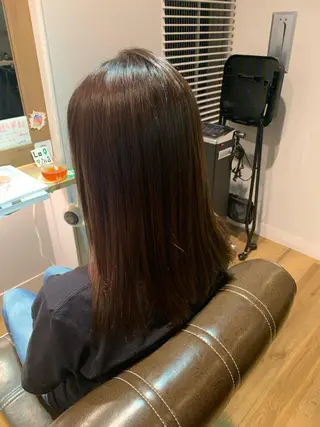 ロング ツキダテ ユイのヘアスタイル