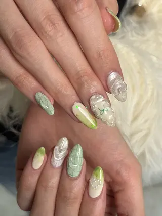 ネイル AMRITA omotesando所属・艶ｶﾗｰ･:*個性派 ﾈｲﾙ🦋mire-のネイルデザイン