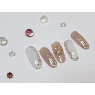 ネイル Toujours / nijinaのネイルデザイン