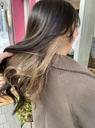 ロング カラー デザインカラー✨新倉 佑奈のヘアスタイル