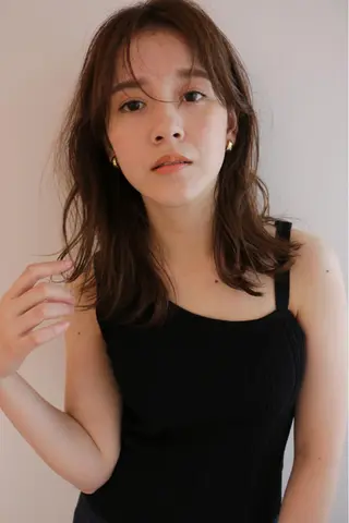 ミディアム カラー 安村 美奈のヘアスタイル
