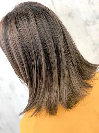 ミディアム ブリーチ毛に縮毛矯正 ✨カラー✨山田 正幸のヘアスタイル