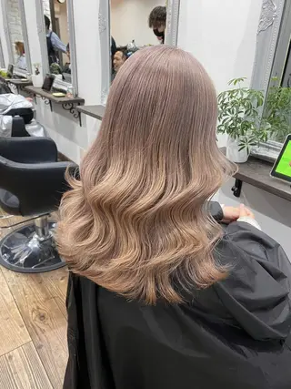 ロング バレイヤージュ 隅中秀弥のヘアスタイル