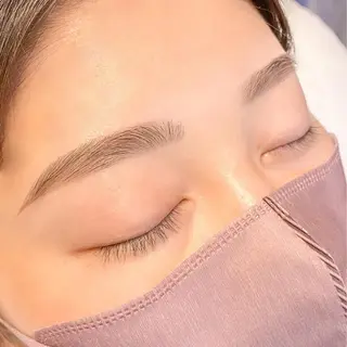 アイブロウ 大人の為のデザイン 🫧Misuzuのマツエク・マツパデザイン