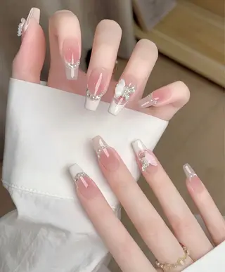 ネイル D-BEAUTY Nailsalonのネイルデザイン