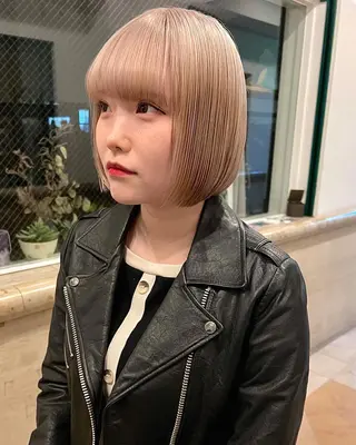 ショート カラー RAIMA ケアハイトーンのヘアスタイル