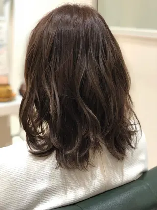 ミディアム 柴田泰秀sotti. 髪質改善/ブリーチのヘアスタイル