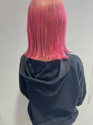 ミディアム 小谷野 真優のヘアスタイル