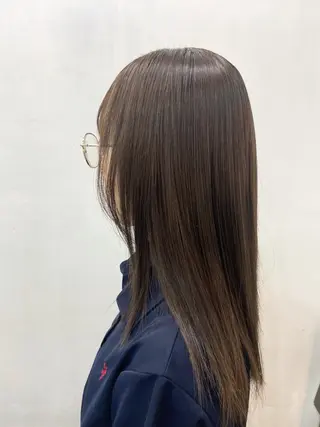 ミディアム カラー 三條 朋香のヘアスタイル