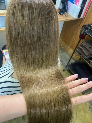 セミロング カラー 和歌山髪質改善 那須優太のヘアスタイル