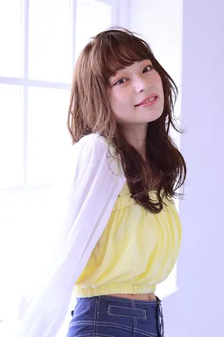 カラー 高岡 杏実のヘアスタイル