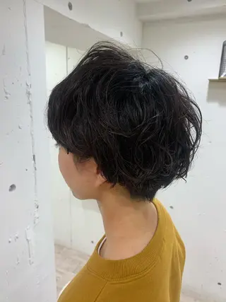 ショート パーマ 🍑艶髪✖️暖色系 ✨momoka🍑のヘアスタイル