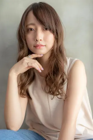 セミロング カラー Anthurium 吹田💐のヘアスタイル