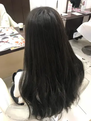 ロング 縮毛矯正/髪質改善 継続する美髪のヘアスタイル