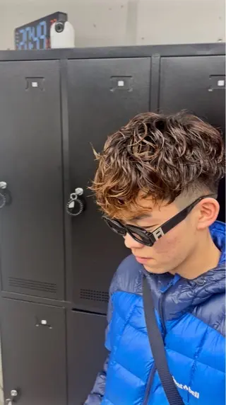 ショート パーマ メンズ 🐲原宿、渋谷/メン ズ特化/パーマ、縮毛のヘアスタイル