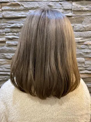 ミディアム 山浦 貴恵のヘアスタイル