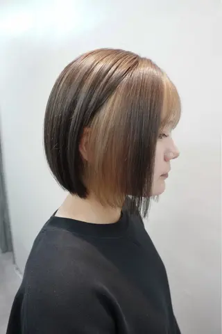 ミディアム カラー ショートカットモデル 🧃Shionのヘアスタイル