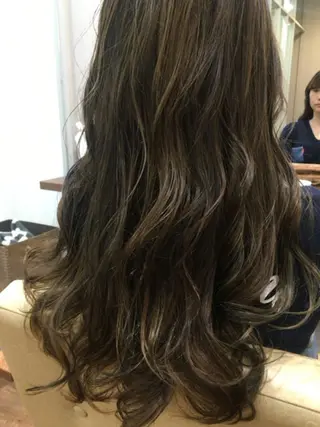 カラー 【mokuオーナー】 ちはるのヘアスタイル