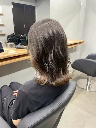 ミディアム カラー N 【エヌ】のヘアスタイル