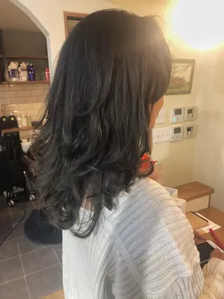 セミロング カラー MI NAのヘアスタイル