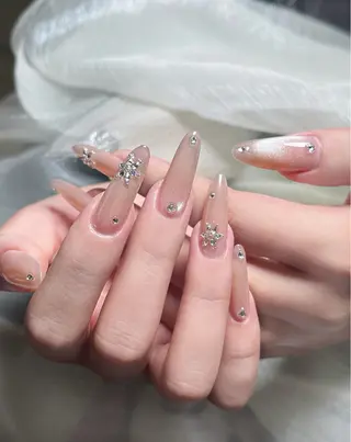 ネイル 周 テイのネイルデザイン