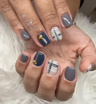 ネイル &ME ネイルサロンのネイルデザイン