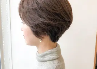 ショート カラー 中山 天地のヘアスタイル