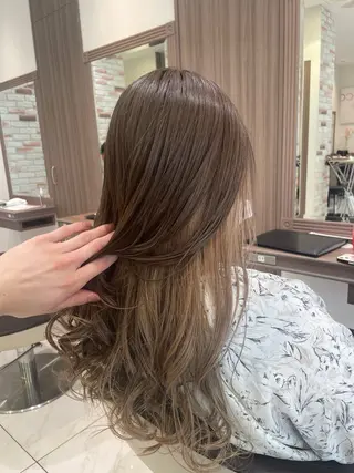 ロング カラー 【複雑履歴ブリーチ】 中村　玲仁のヘアスタイル